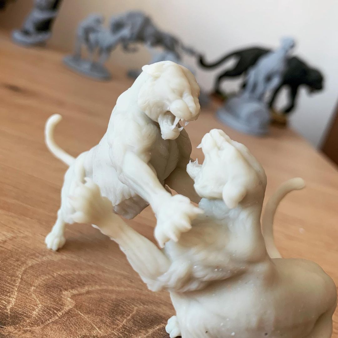 Bengal Tiger Fight - Animal Den Miniatures