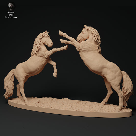 Konik Stallions Fight - Animal Den Miniatures