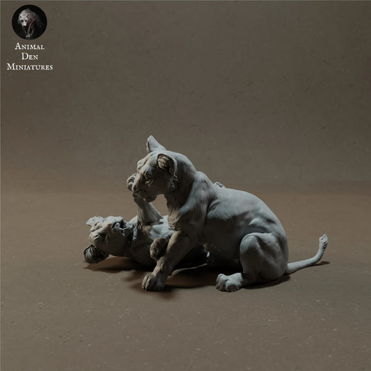 Lion Cubs Playing - Animal Den Miniatures