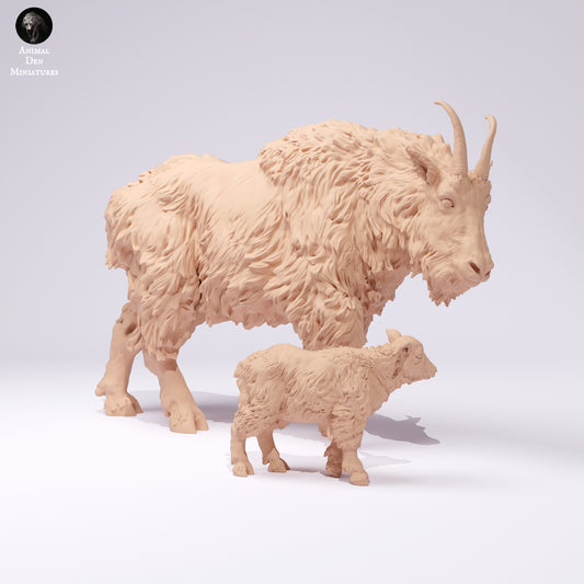 Rocky Mountain Goat Female and Kid- Animal Den Miniatures