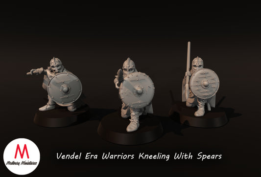 Guerriers de l'ère Vendel agenouillés avec des lances - Medbury Miniatures