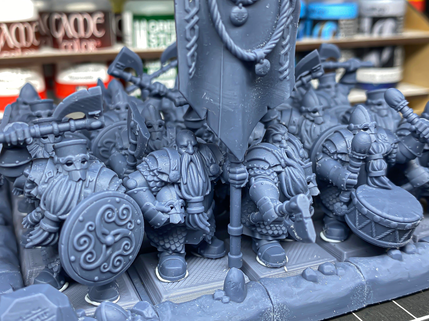 Dwarf Huscarls Unit - Highlands Miniatures