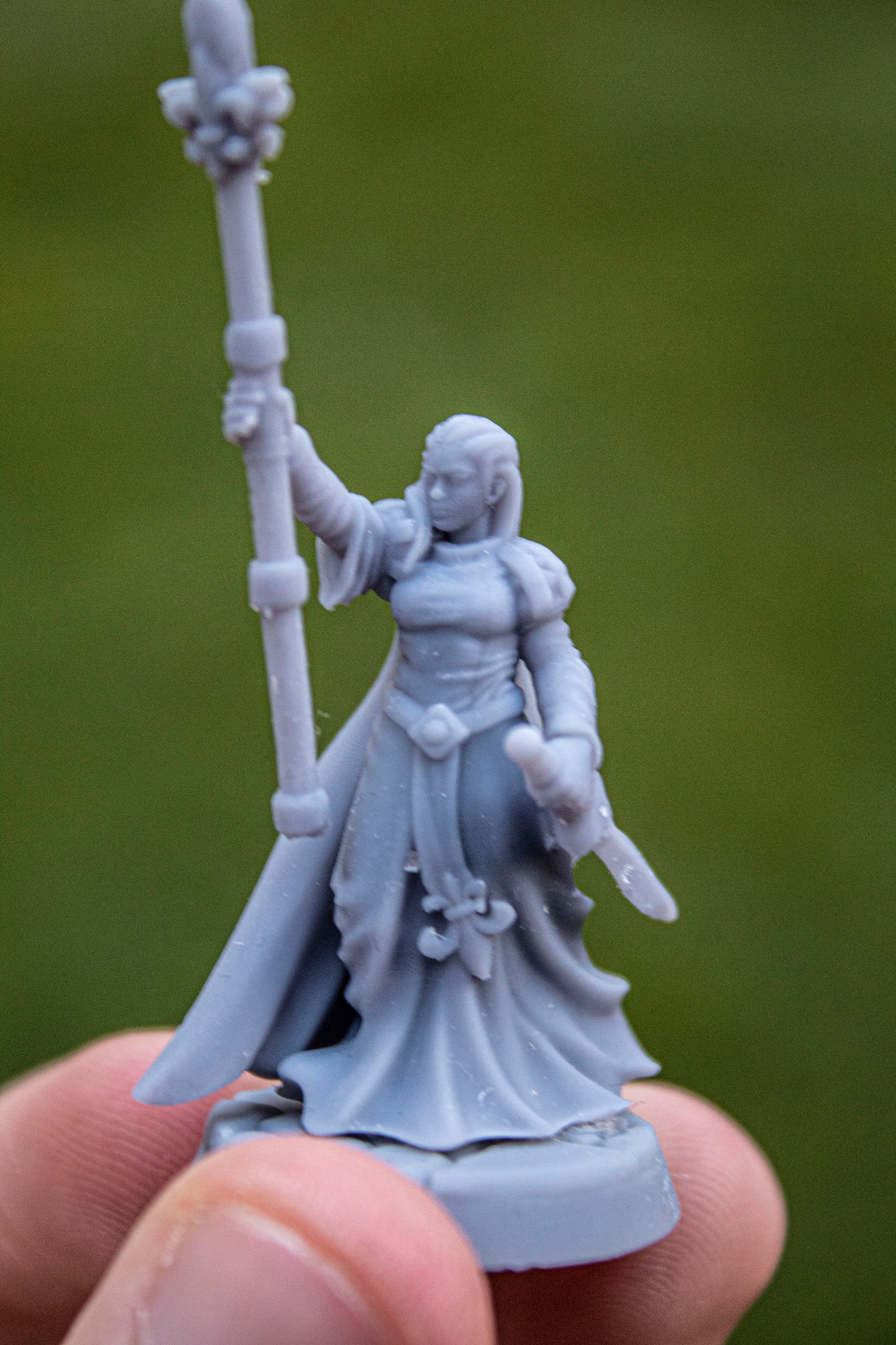 Damsel of the Lady - Highlands Miniatures