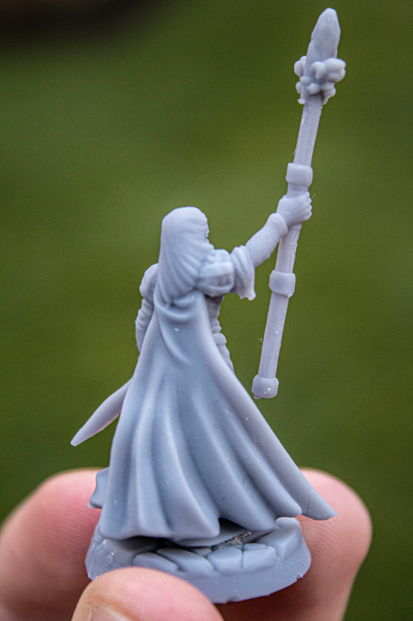 Damsel of the Lady - Highlands Miniatures