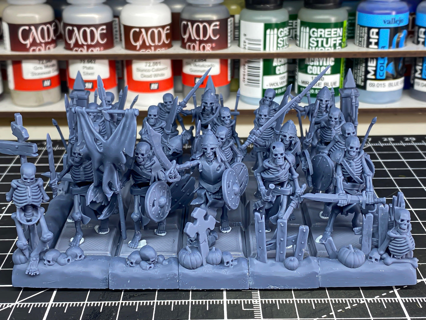 Skeleton Warriors with Swords Unit - Highlands Miniatures